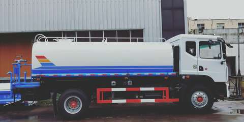 成龍威專汽 打造專用汽車領域的專業(yè)力量